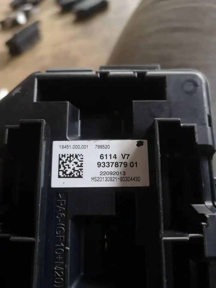 BMW 3 F30 F35 F31 (2012 - 2018) 9337879 Блок предохранителей — фото 5