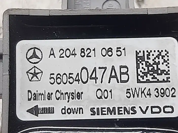 Mercedes-Benz C W204 (2007 - 2014) A2048210651 Датчик удара SRS — фото 2
