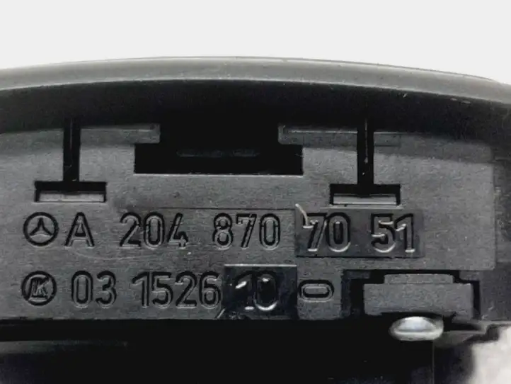 Mercedes-Benz C W204 (2007 - 2014) A2048707051 Кнопка закрытия крышки багажника — фото 2