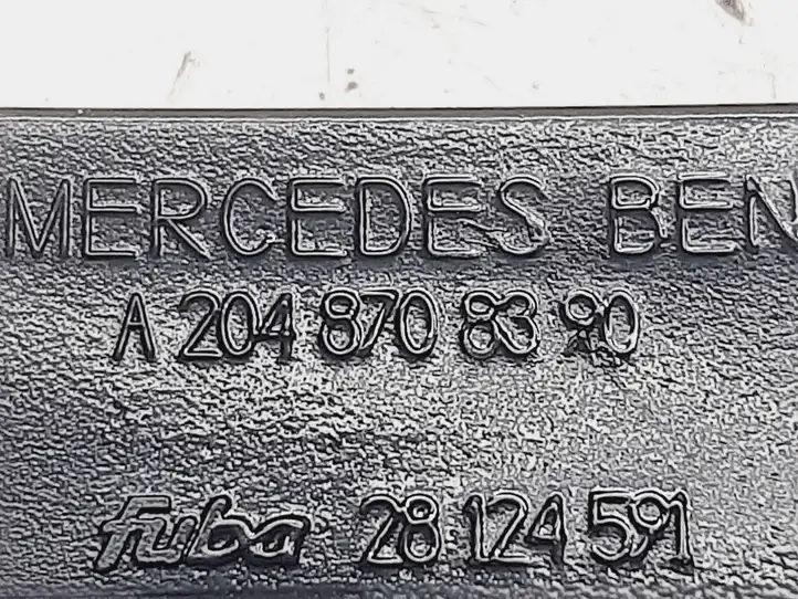 Mercedes-Benz C W204 (2007 - 2014) A2048708390 Усилитель антенны — фото 2
