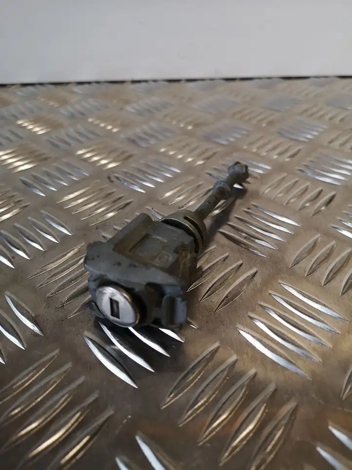 Peugeot 5008 (2009 - 2013) 59395J01 Замок двери передней — фото 1