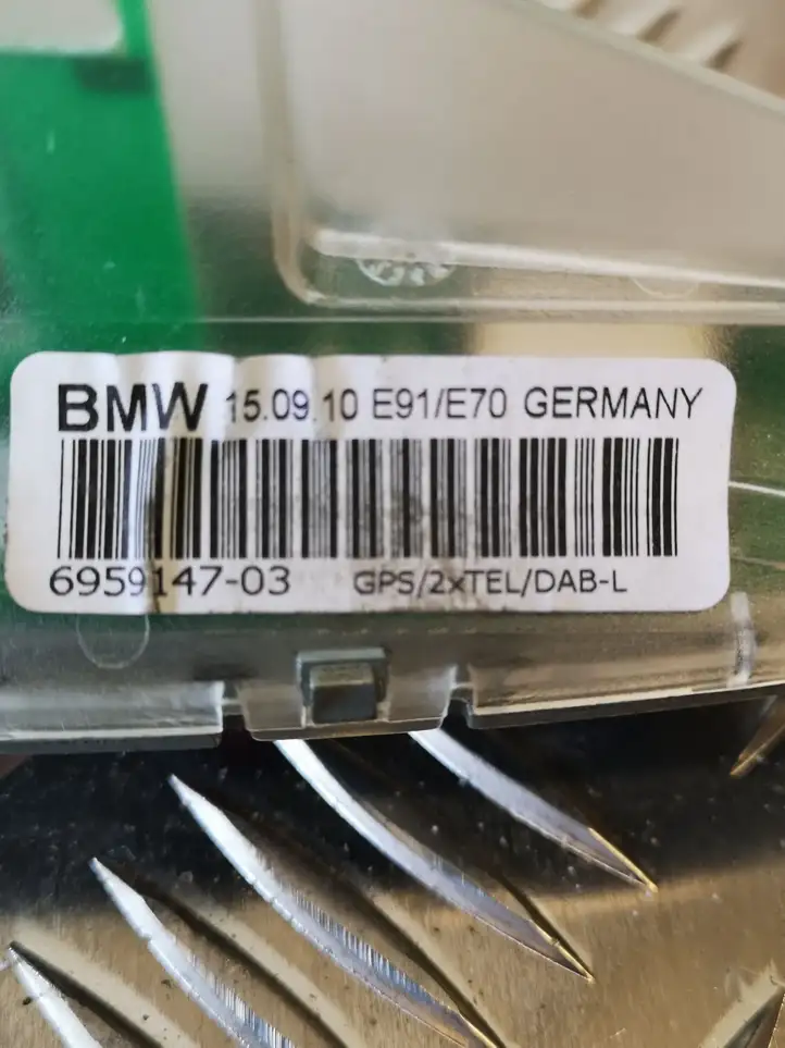 BMW X5 E70 (2006 - 2013) 695914703 GPS антенна — фото 3