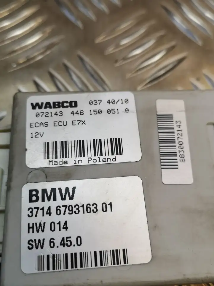BMW X5 E70 (2006 - 2013) 3714679316301 Блок управления пневмоподвеской — фото 2