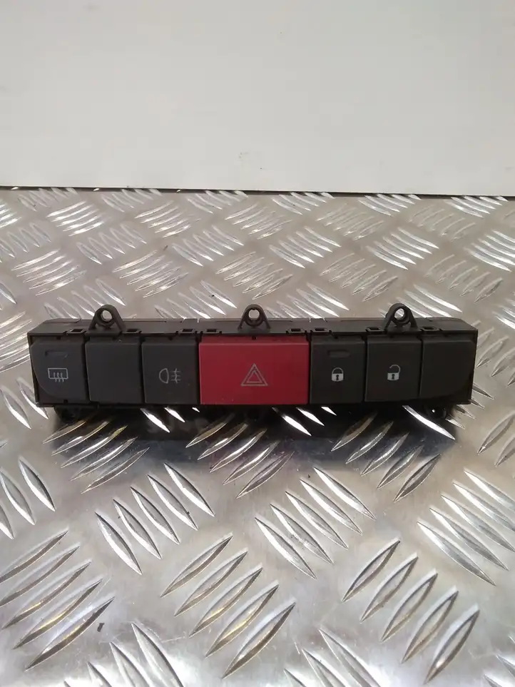 Citroen Jumper (2002 - 2006) 7354213590 Включатель аварийных фонарей — фото 1