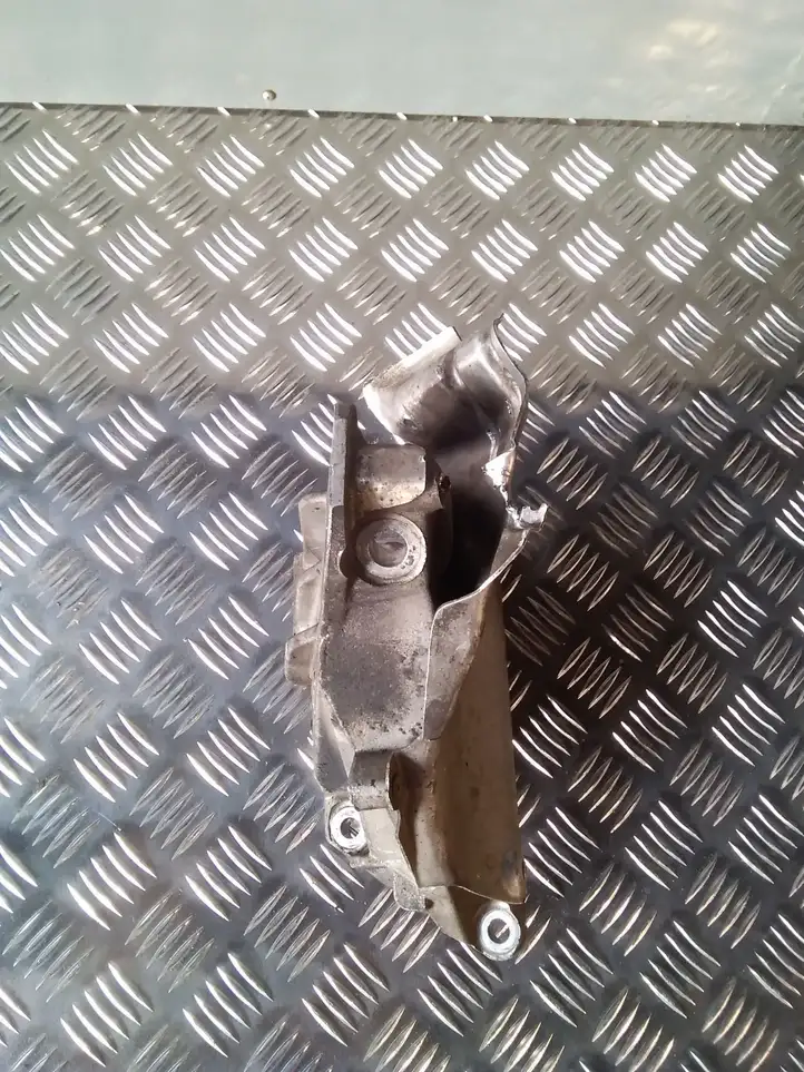 BMW X5 E70 (2006 - 2013) 6790022 Кронштейн двигателя — фото 5