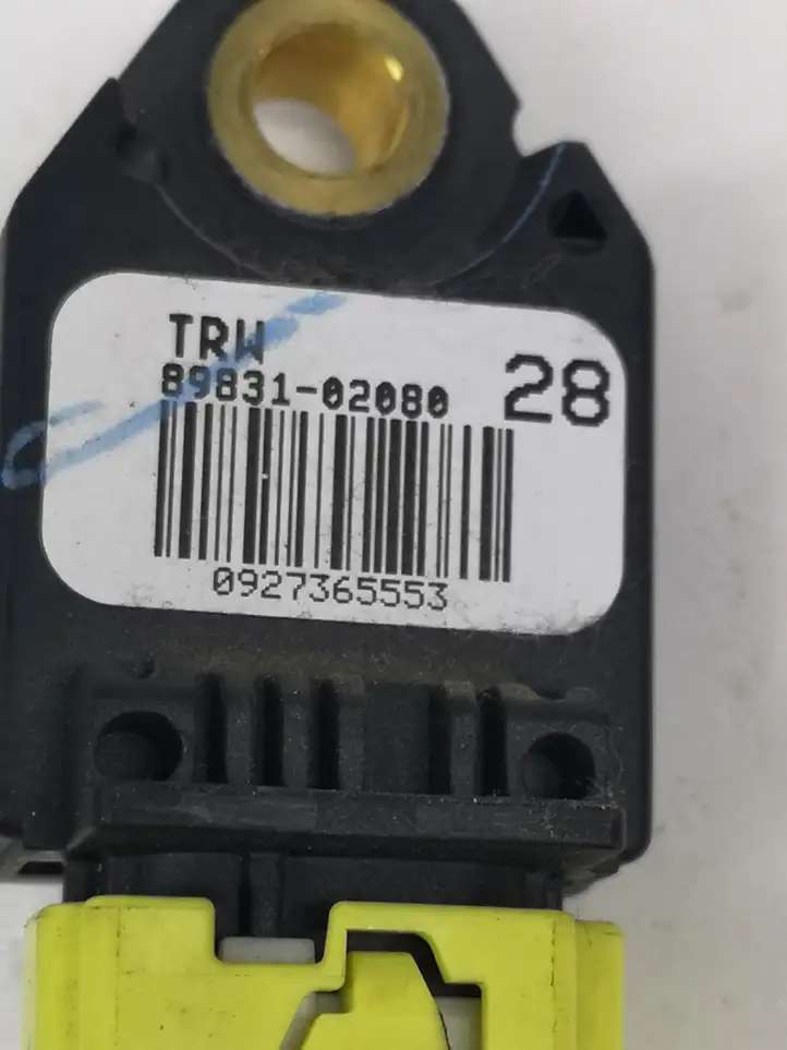 Toyota Auris 150 (2006 - 2012) 8983102080 Датчик удара SRS — фото 3