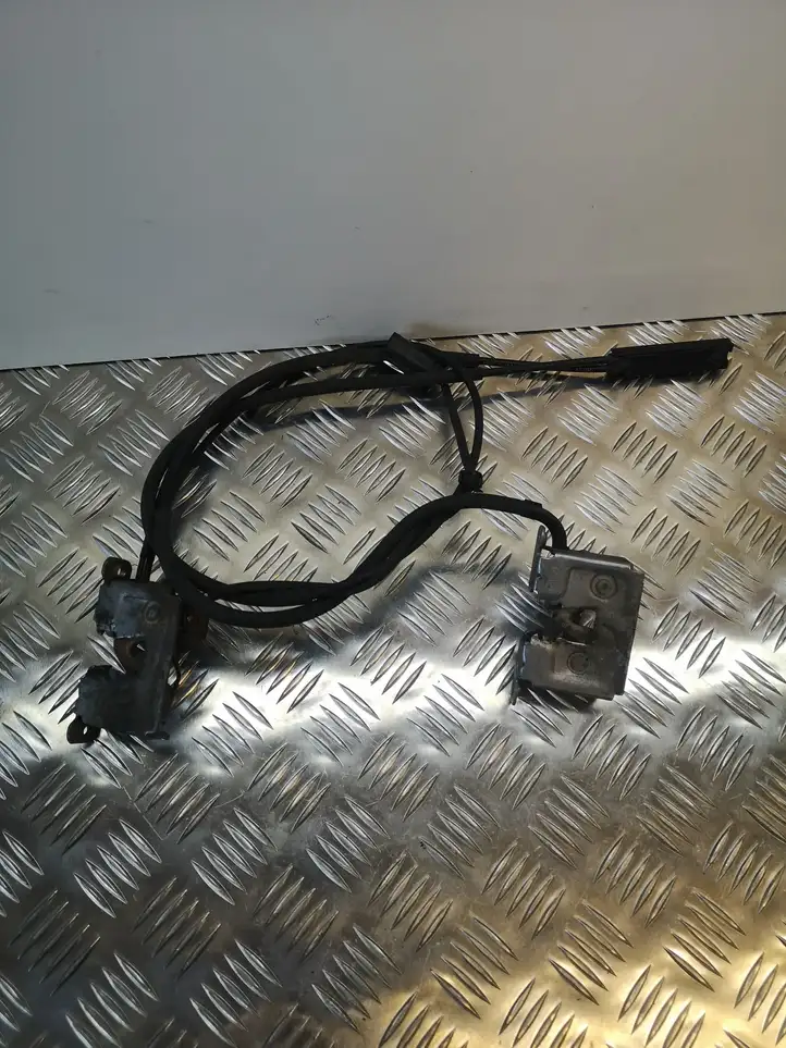 BMW X5 E70 (2006 - 2013) 718445611970211 Замок капота — фото 1