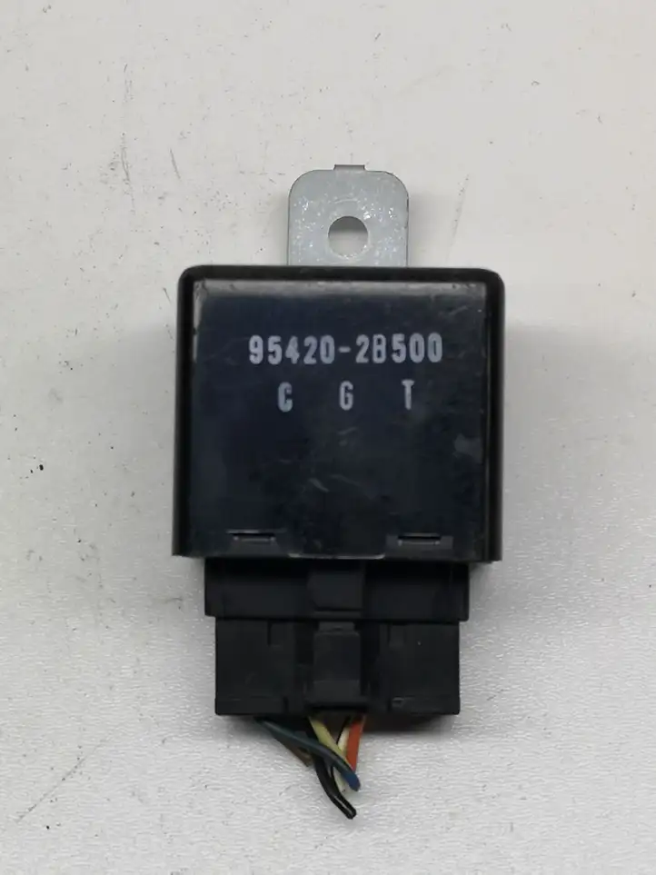 Hyundai Santa Fe (2005 - 2009) 954202B500 Реле стеклоочистителей — фото 1