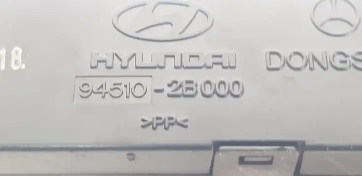 Hyundai Santa Fe (2005 - 2009) 945102B000 Часы — фото 2