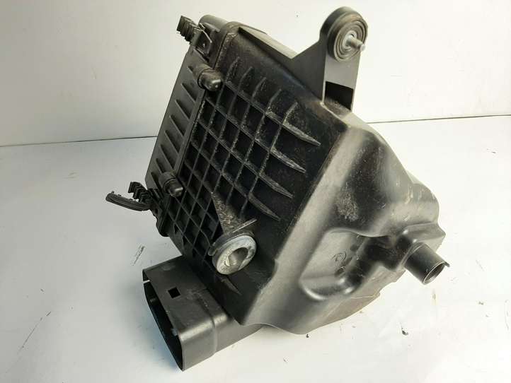 Skoda Rapid (NH) (2012 - 2019)  6R0129601C Воздушный фильтр