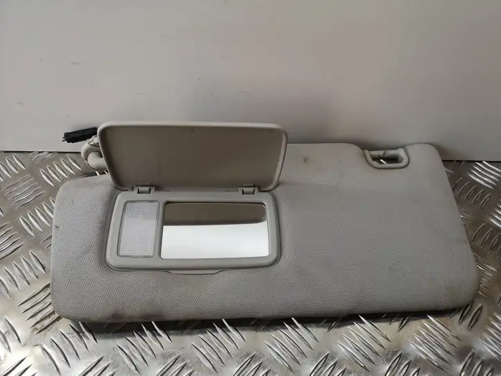 Subaru Outback (2009 - 2014) Солнцезащитный козырек — фото 1