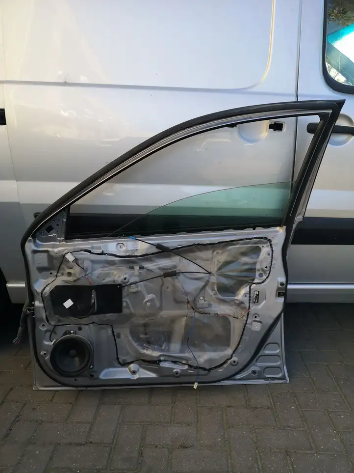Subaru Outback (2009 - 2014) Дверь — фото 2