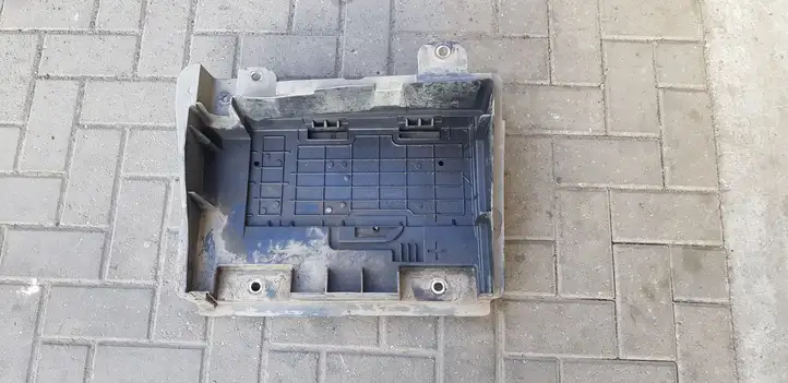 Renault Master III (2010 - ) 648600007R Площадка аккумулятора — фото 1