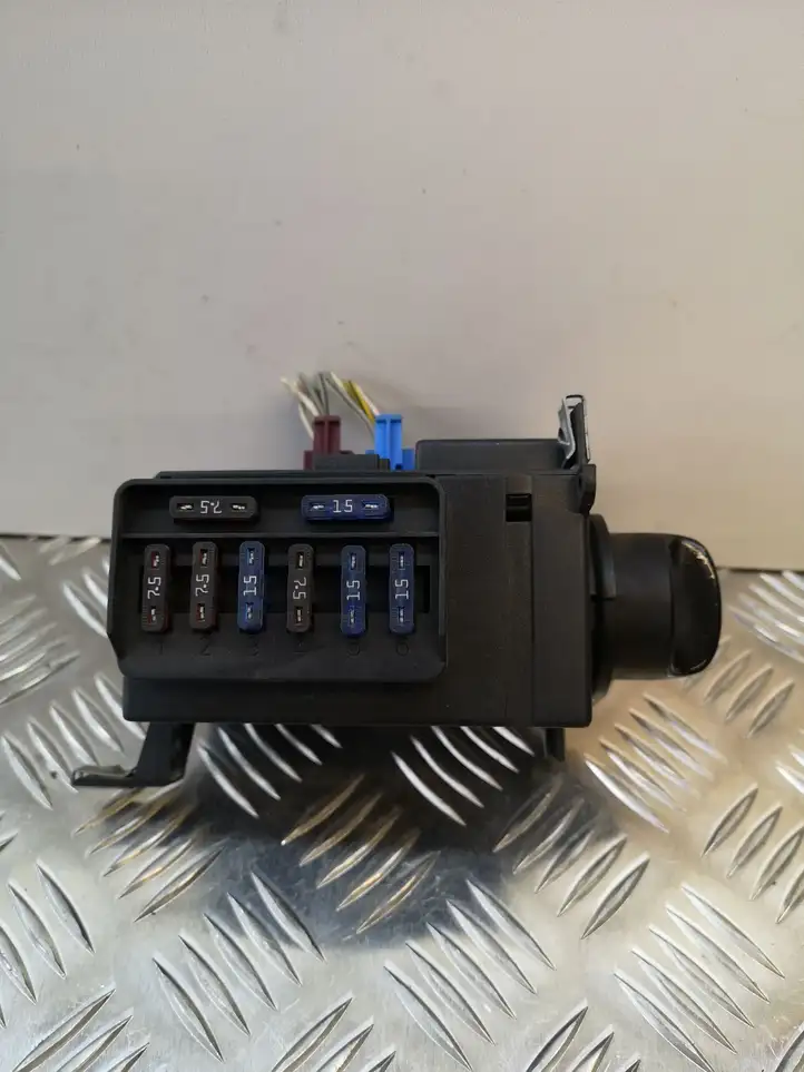Mercedes-Benz Vaneo W414 (2001 - 2005) 1685450104 Включатель фонарей — фото 2