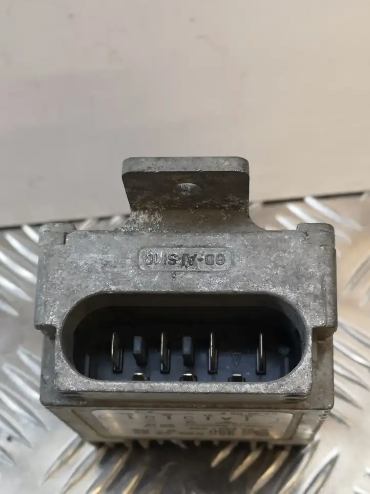 Mercedes-Benz Vaneo W414 (2001 - 2005) A0255453332 Реле вентилятора охлаждения — фото 2