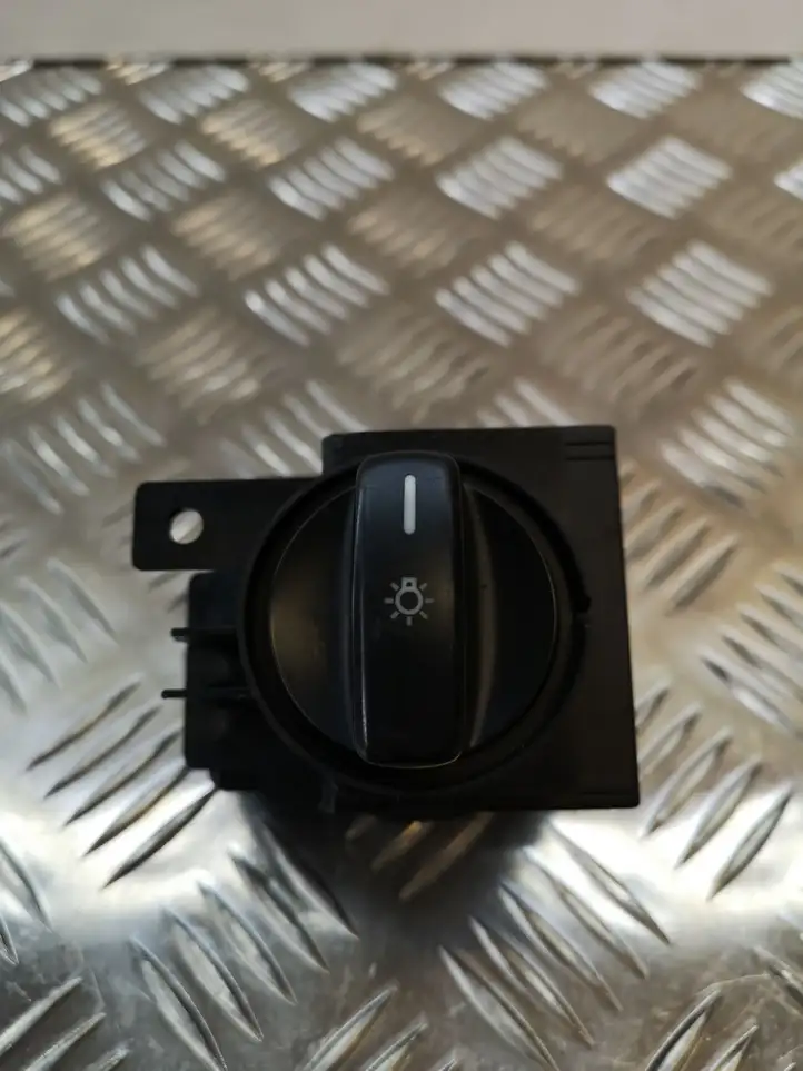 Mercedes-Benz A W169 (2004 - 2012) 1695451004 Включатель фонарей — фото 1