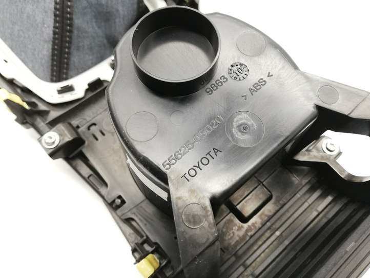Toyota Avensis T270 (2009 - 2012)  5562505020 Отделка рычага переключения передач (кожа, головка)