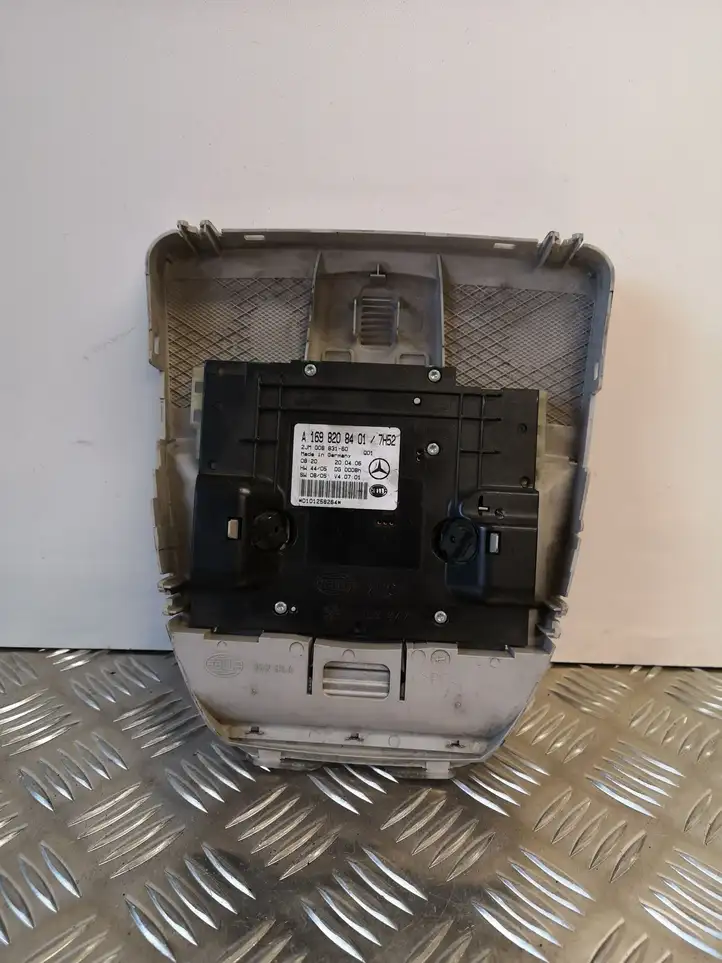 Mercedes-Benz B-class W245 (2005 - 2008) A1698208401 Передняя подсветка — фото 3