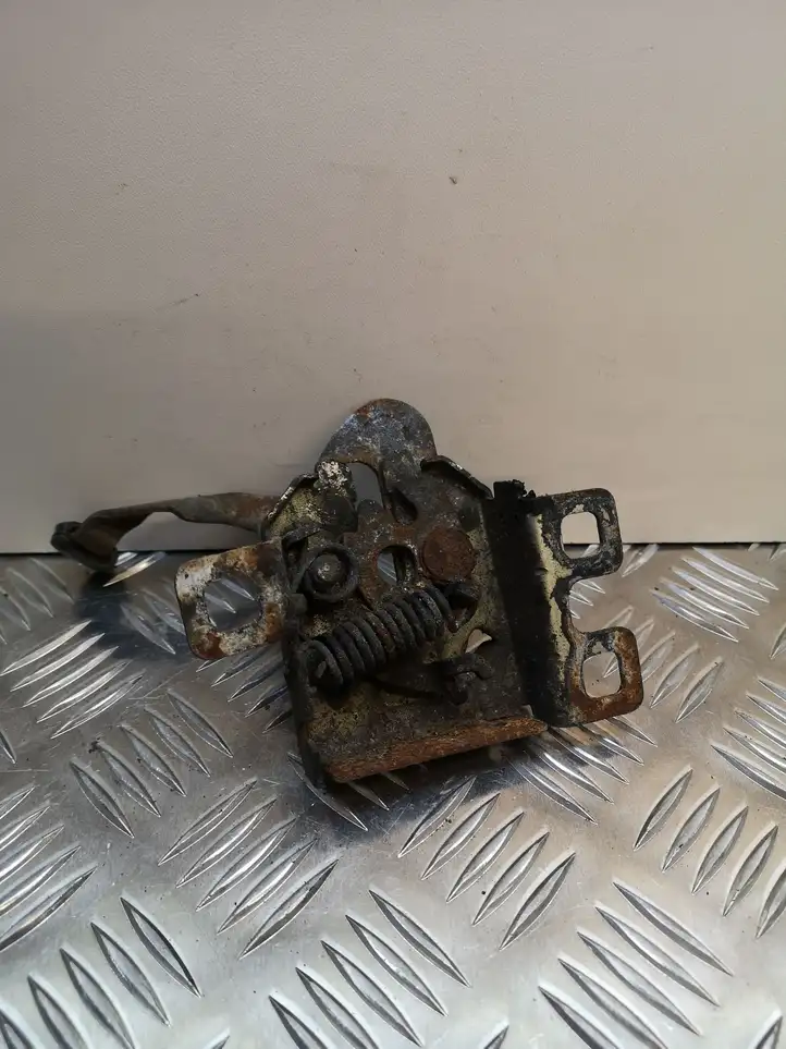 Fiat Doblo (2009 - 2015) Замок капота — фото 3