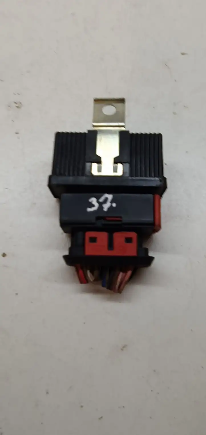 Peugeot Boxer (2007 - 2014) 01340680080 Реле насоса горючего — фото 2