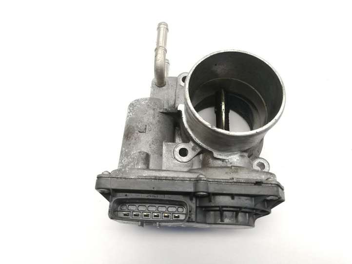 Toyota Avensis T270 (2012 - 2015)  261000R020 Дроссель