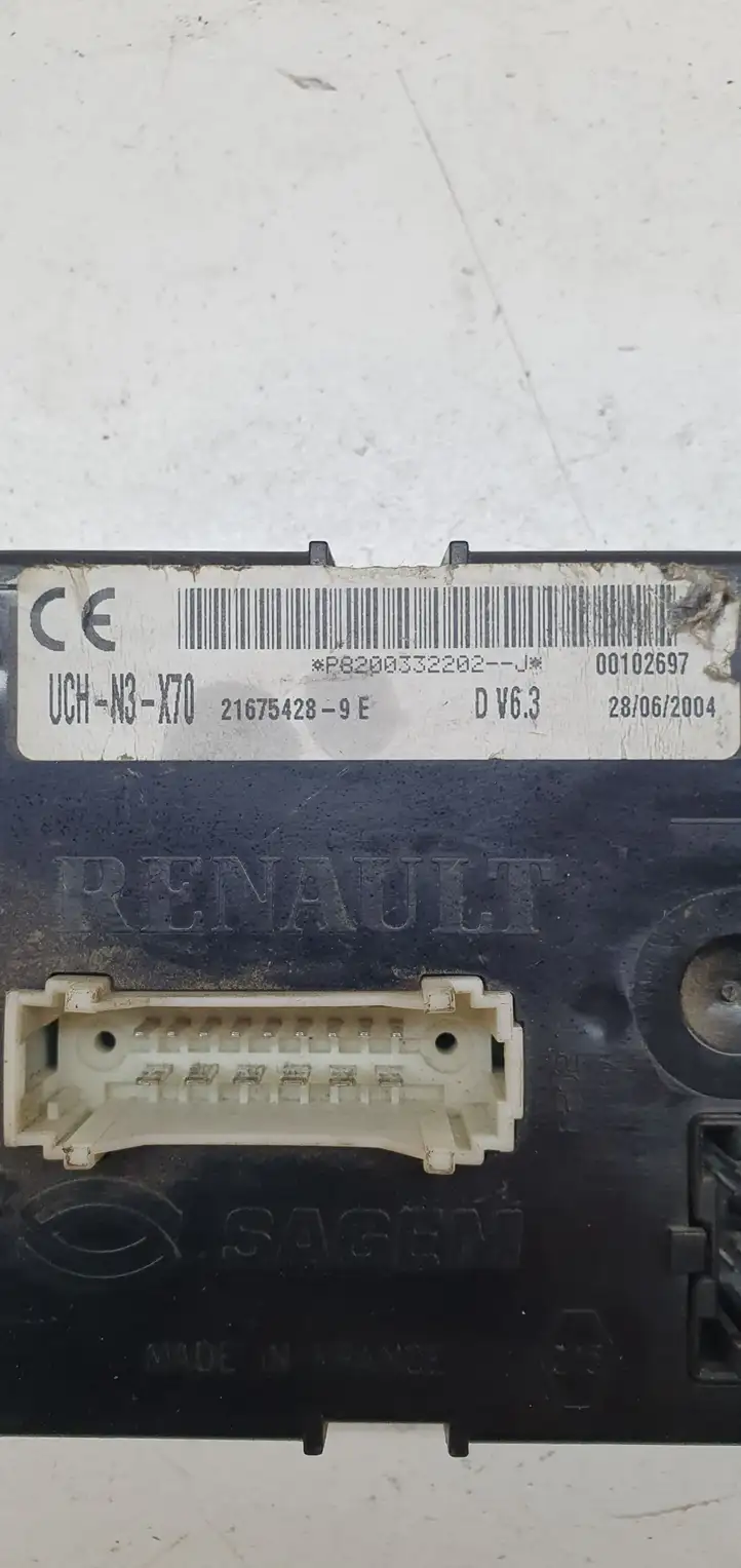 Renault Master II (2004 - 2010) P8200332202J Модуль комфорта — фото 2