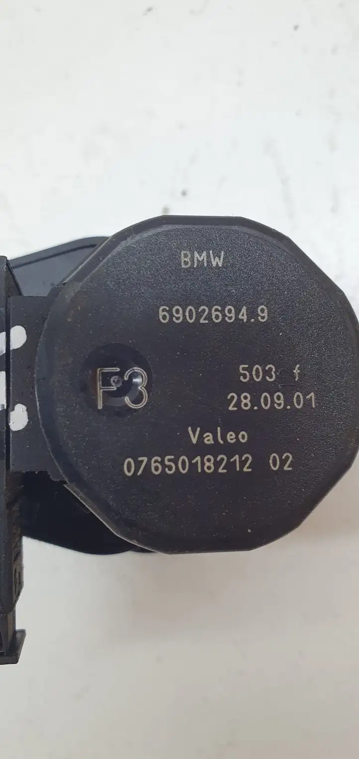 BMW 5 E39 (1996 - 2003) 69026949 Двигатель задвижки потока воздуха — фото 3