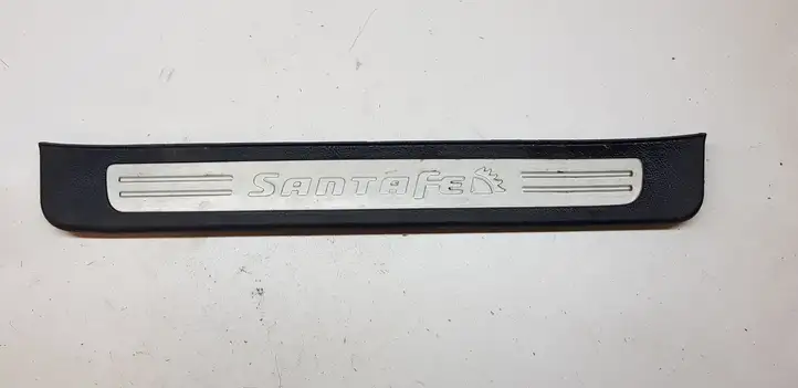 Hyundai Santa Fe (2005 - 2009) 858712B000 Внутренняя отделка переднего порога — фото 1