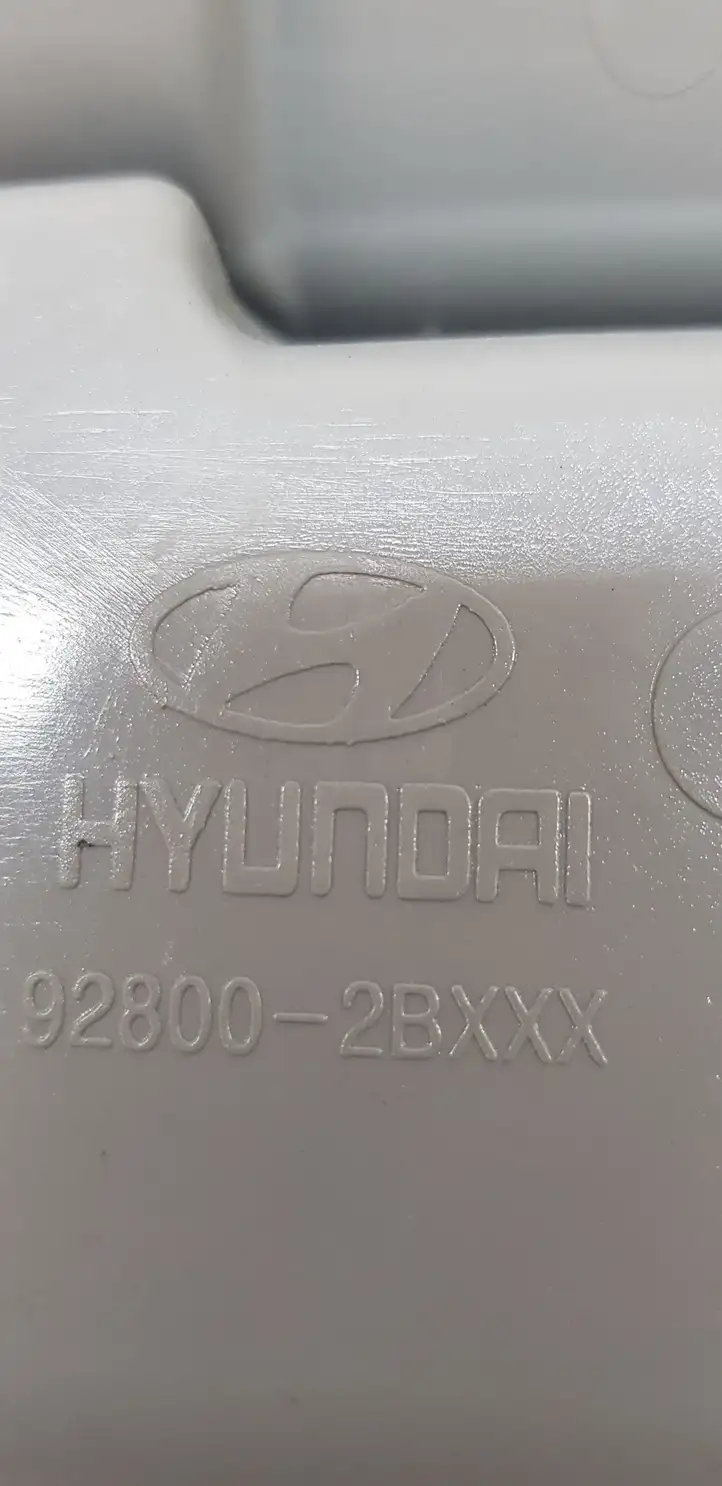 Hyundai Santa Fe (2005 - 2009) 928002BXXX Передняя подсветка — фото 4