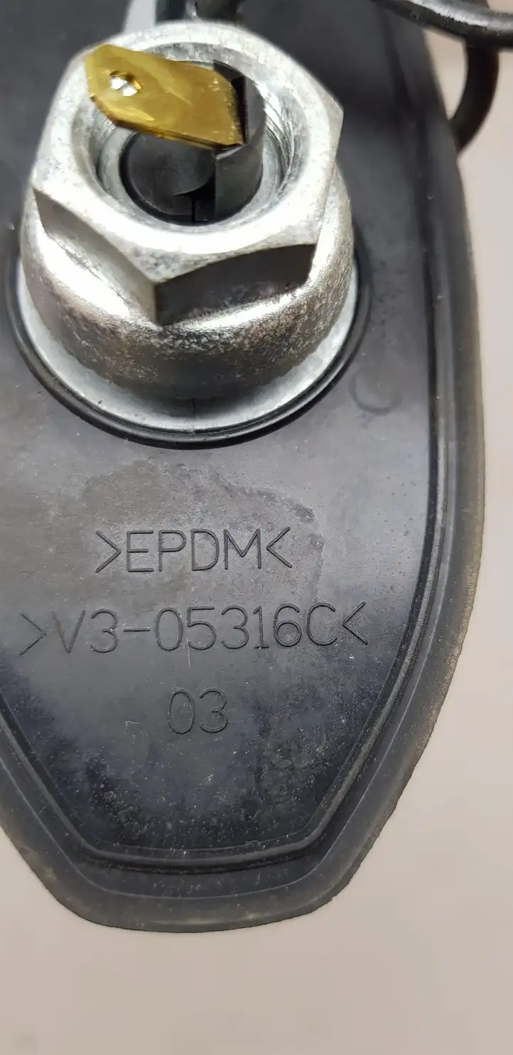 Kia Ceed (2006 - 2010) V305316C GPS антенна — фото 3