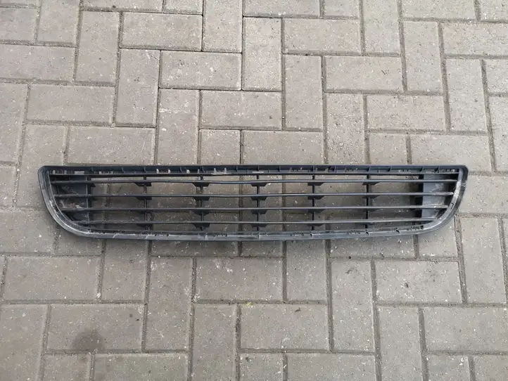 Peugeot Partner (2008 - 2012) 9681519877 Нижняя решетка переднего бампера — фото 1