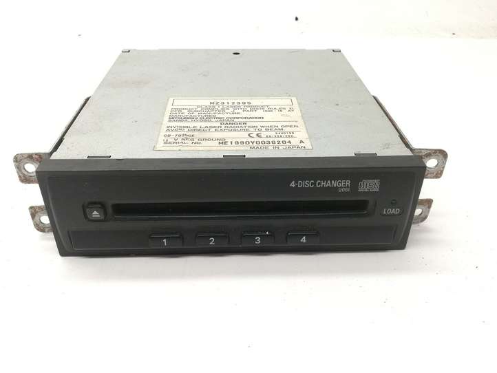 Mitsubishi Pajero (1999 - 2003)  8684170V180 CD/DVD чейнджер