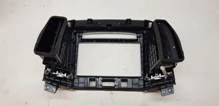 Hyundai Santa Fe (2005 - 2009) U0442448 Центральный воздушный дефлектор — фото 3
