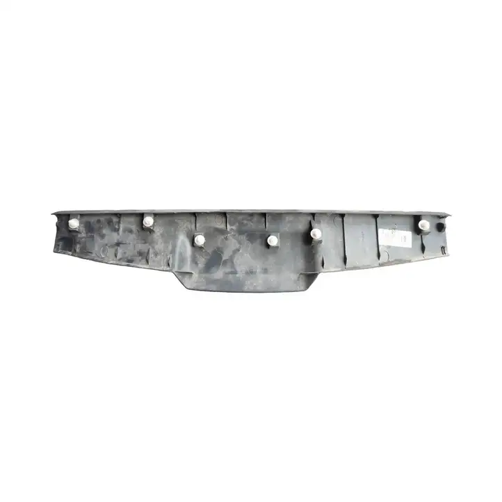 Toyota Auris 150 (2006 - 2012) 6479002030 Прочая отделка багажника — фото 3