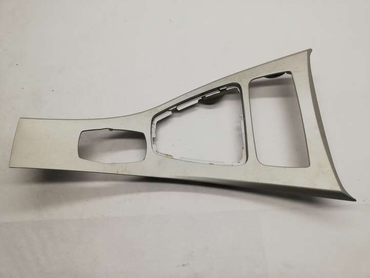 BMW 3 E90 E91 (2005 - 2012)  9197238 Рамка рычага переключения передач
