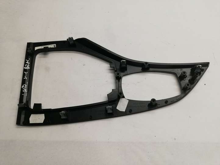BMW X1 E84 (2009 - 2015)  2997473 Рамка рычага переключения передач