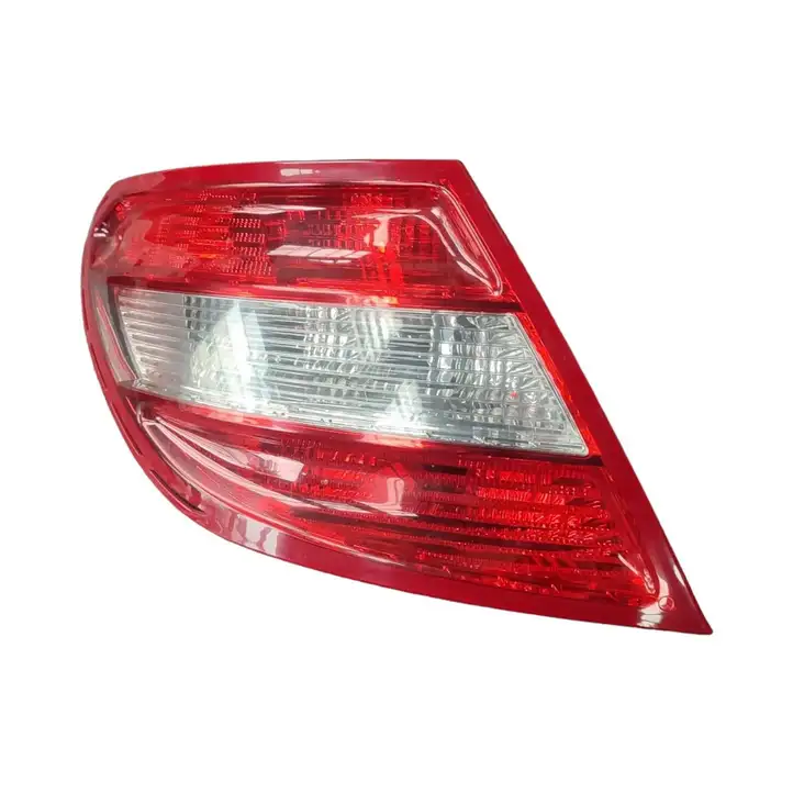 Mercedes-Benz C W204 (2007 - 2014) A2048200164 Задний фонарь в кузове — фото 2