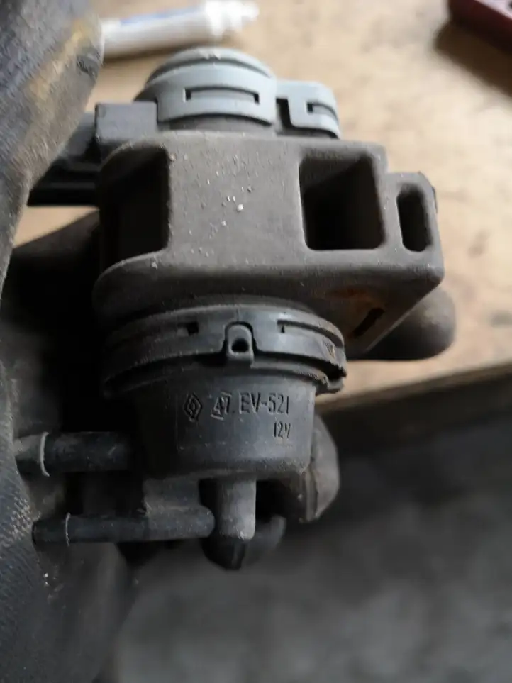 Renault Trafic II (X83) (2002 - 2014) 8200575400 Соленоид турбины — фото 5
