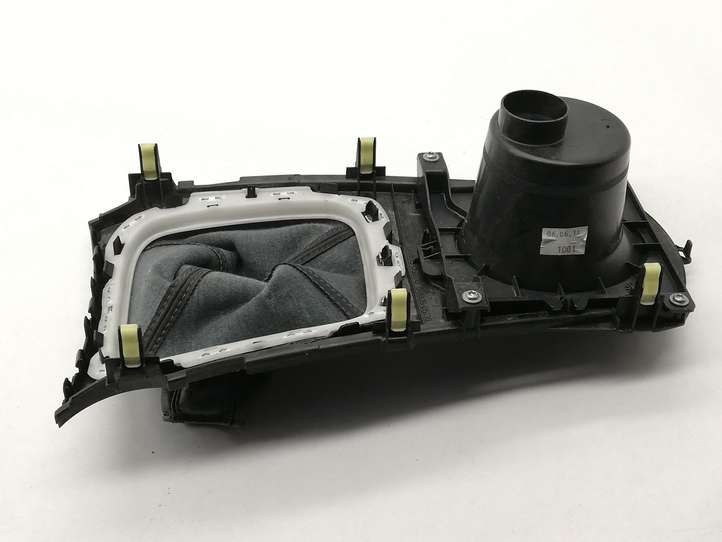 Toyota Avensis T270 (2009 - 2012)  5880505080 Отделка рычага переключения передач (кожа, головка)