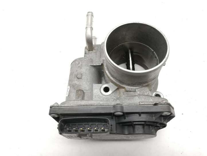 Toyota Avensis T270 (2009 - 2012)  261000R020 Дроссель