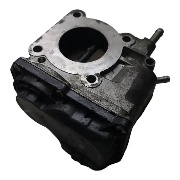 Toyota Corolla E120 E130 (2000 - 2004) 220300D021 Дроссельная заслонка — фото 1