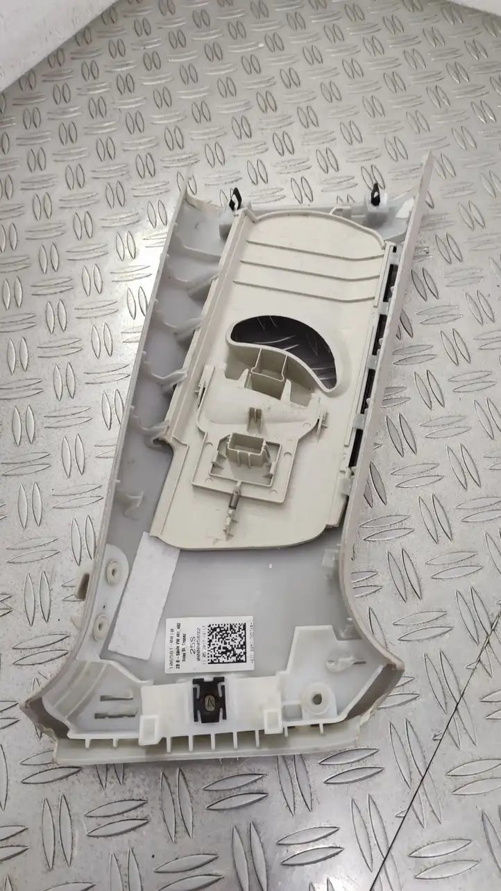 Volkswagen PASSAT B8 (2015 - ) 3G0868417 Верхняя обшивка стойки B — фото 6