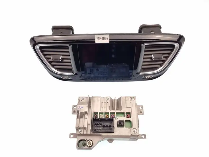 Chrysler Pacifica (2016 - ) P68316174AB Магнитола / мультимедийная система — фото 1