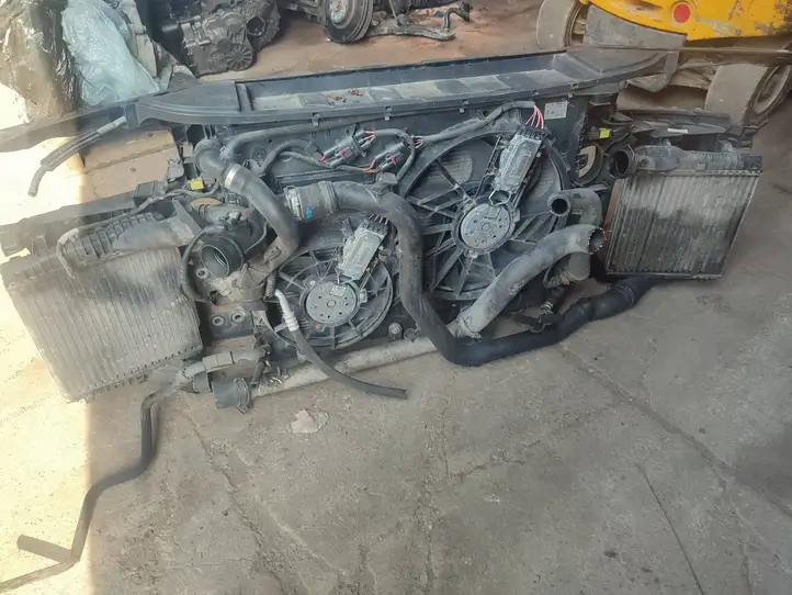 Audi Q7 4L (2005 - 2009) 7l0121203h Панель радиаторов двигателя — фото 2