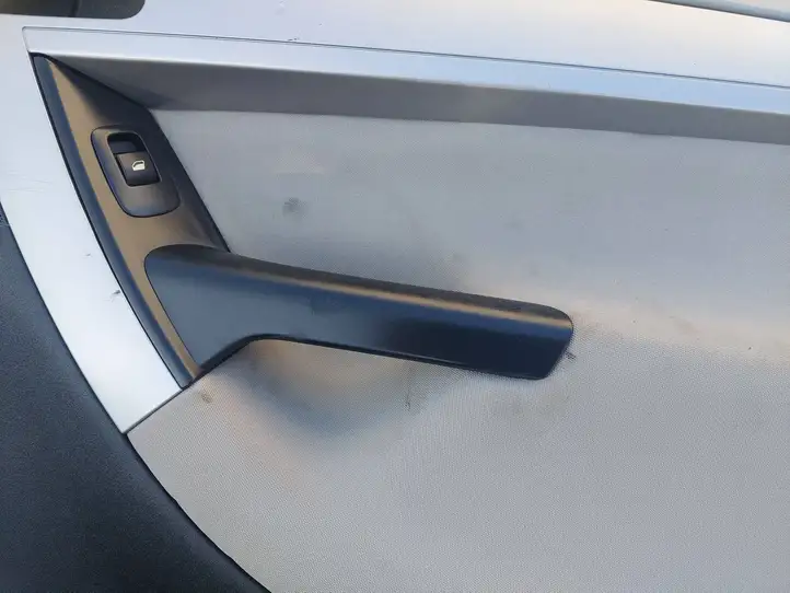 Citroen C4 I Picasso (2006 - 2013) 96883827ZW Обшивка задней двери — фото 2