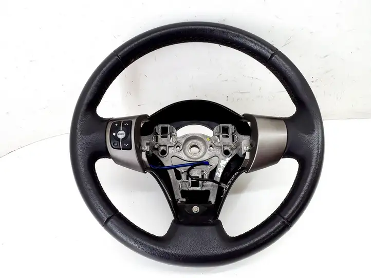 Toyota Yaris (2009 - 2012) Руль — фото 1