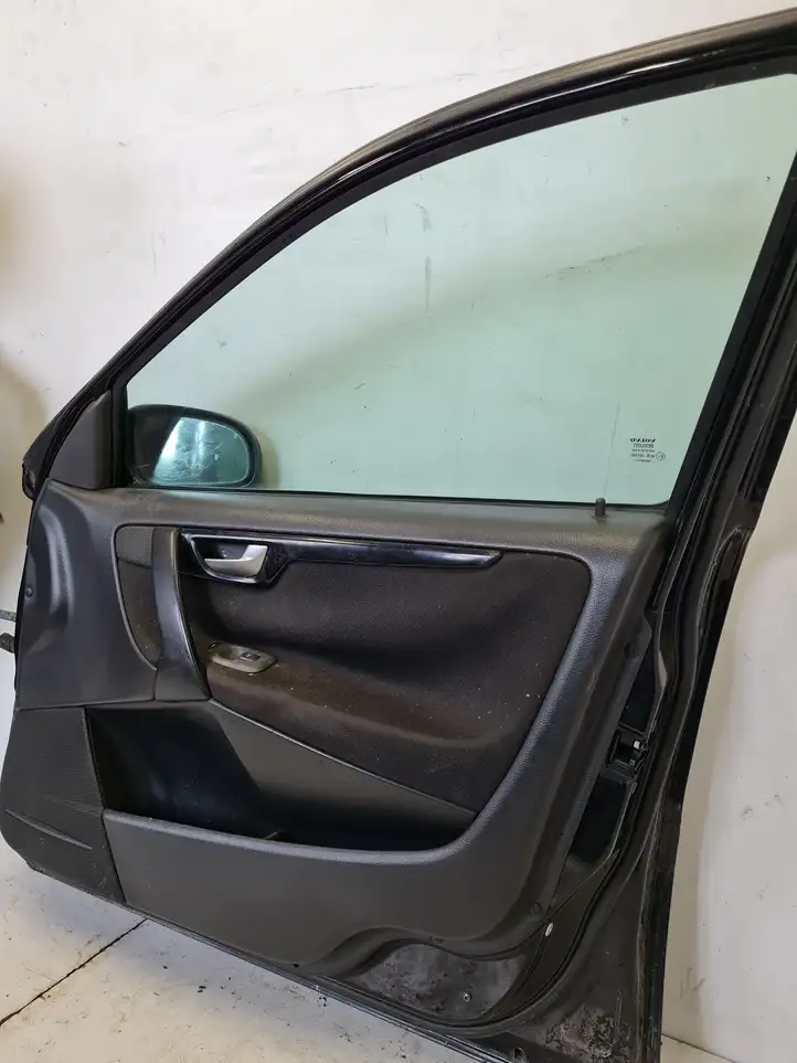 Volvo S60 (2000 - 2004) Дверь — фото 4
