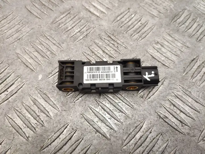 Mitsubishi Colt (2008 - 2012) PMR587419 Датчик удара SRS — фото 1