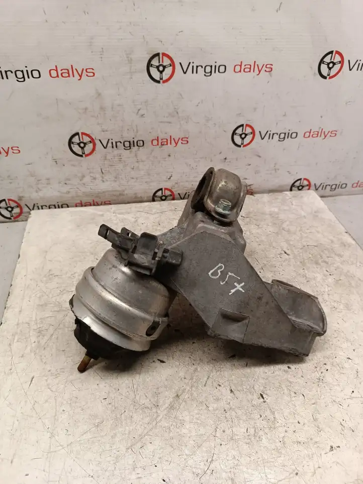Volkswagen PASSAT B5.5 (2001 - 2005) 8E0199352F Кронштейн двигателя — фото 2