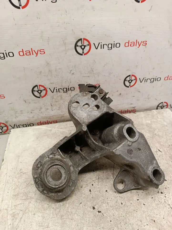 Volkswagen PASSAT B5.5 (2001 - 2005) 8E0199352F Кронштейн двигателя — фото 1